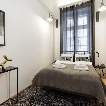 Bohemian Dream In The Absolute Center W 2br/2bt Апартаменты