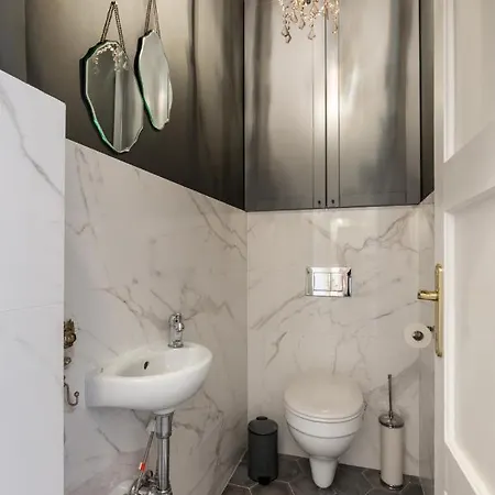 Bohemian Dream In The Absolute Center W 2br/2bt * Будапешт
