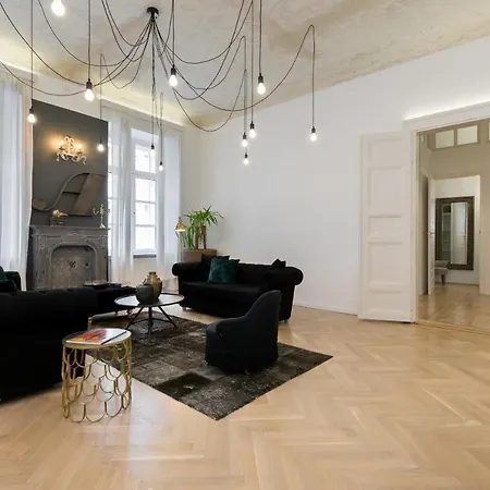 Bohemian Dream In The Absolute Center W 2br/2bt Апартаменты *
